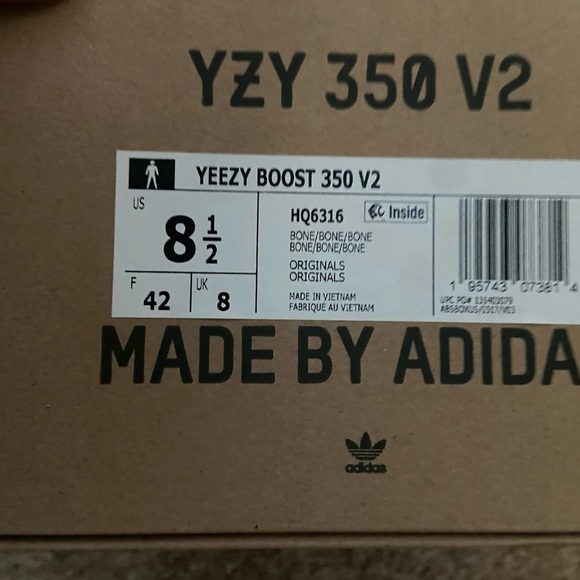 Yeezy Boost - Picture 5 of 6